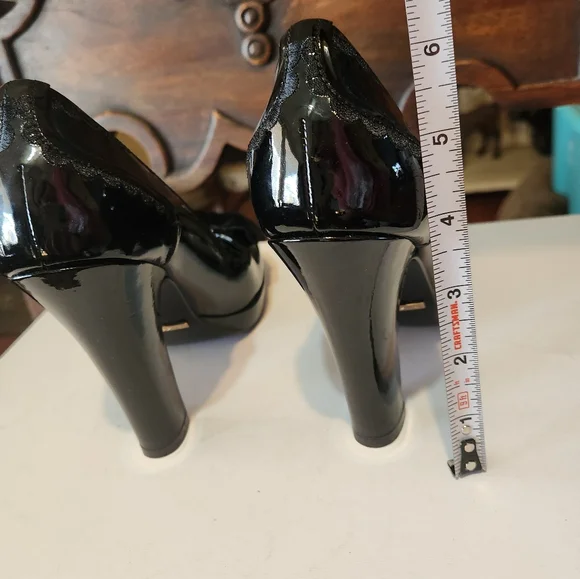 Cole Haan Collection Nike Air Pumps - Picture 6 of 7